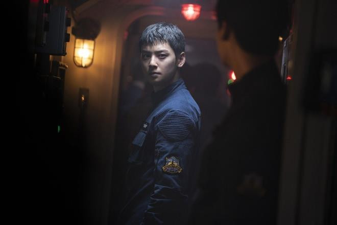 Vẻ điển trai của 'nam thần' được khen là đẹp hơn cả Hyun Bin - 2