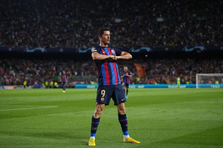 Lionel Messi có lặp lại vinh quang tại Dubai Globe Soccer Awards 2022? - 4