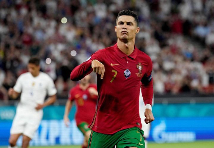 Ronaldo gây 'bão' trước World Cup: Tự tạo áp lực để tỏa sáng - 3