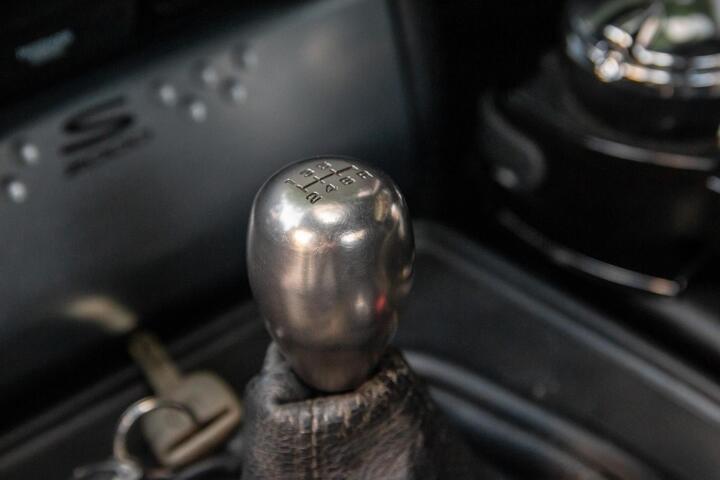 Cận cảnh Honda S2000 hàng hiếm tại TP.HCM - 10
