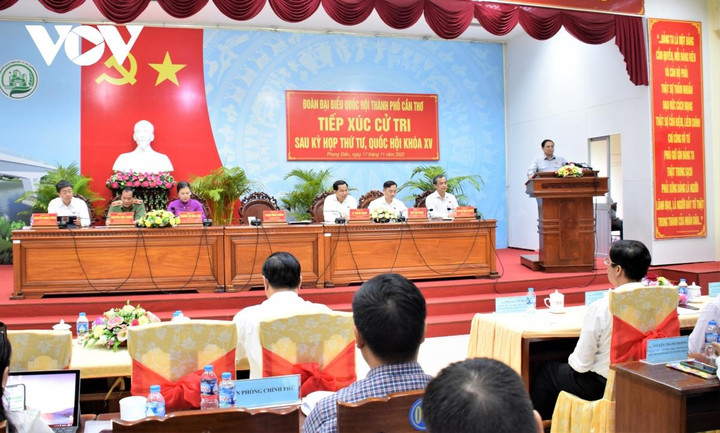 Thủ tướng Phạm Minh Chính tiếp xúc cử tri thành phố Cần Thơ sau Kỳ họp thứ 4 - 1