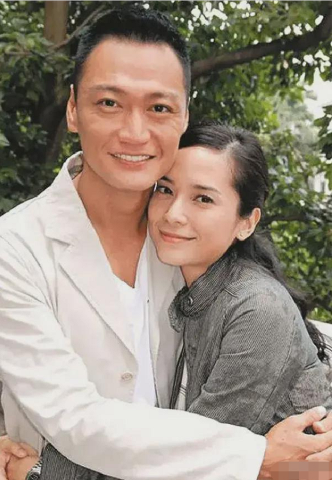 Nàng hậu bị tẩy chay vì làm ‘tiểu tam’, lấy chồng nghèo phải chật vật chạy show - 3