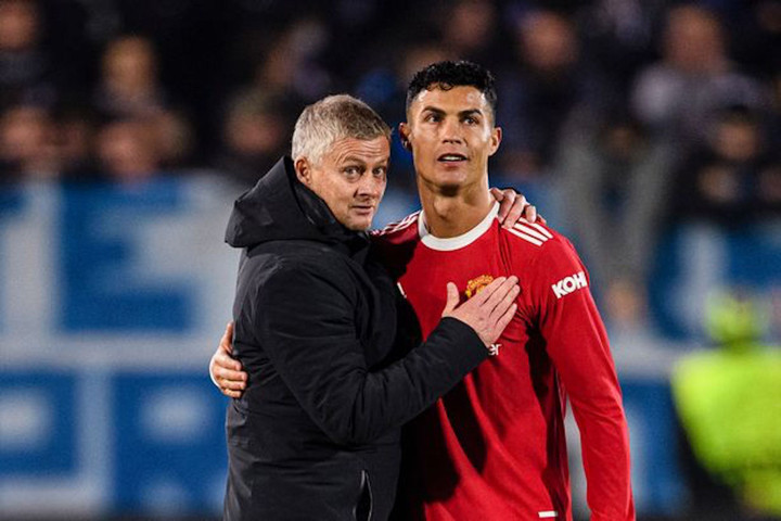 Ronaldo: Sa thải Solskjaer, Man Utd lẽ ra phải mời HLV hàng đầu - 1