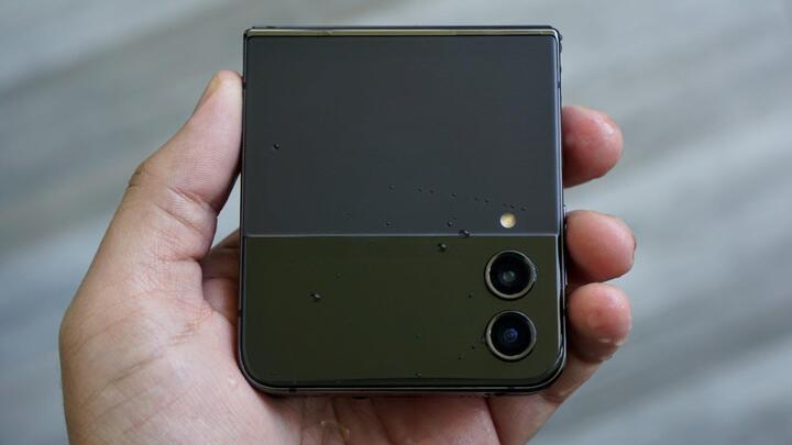 7 thách thức smartphone màn hình gập phải giải quyết để xứng tầm cách mạng công nghệ - Ảnh 2. 7 thách thức với smartphone màn hình gập - 2