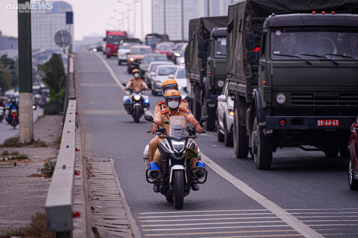 Xử lý gần 60.000 trường hợp vi phạm giao thông sau một tuần thực hiện cao điểm - 1