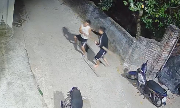 Chân dung tên côn đồ đâm trọng thương chủ nhà vì bị nhắc nhở tiểu bậy - 1