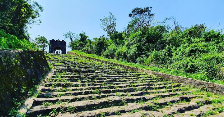 Ngắm đèo Ngang trữ tình ở đời thực, chinh phục ‘cổng trời’ cổ kính trên đỉnh đèo - 7