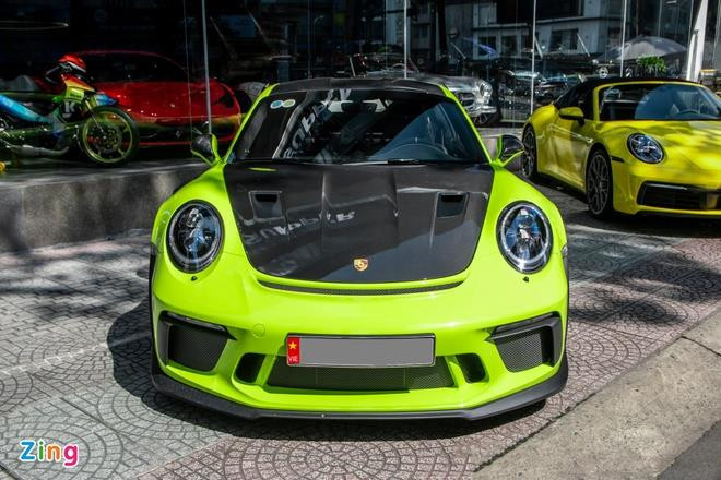 Cận cảnh Porsche 911 GT3 RS với gói nâng cấp gần 100 triệu đồng - 1