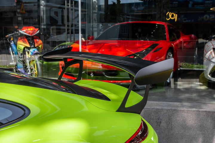 Cận cảnh Porsche 911 GT3 RS với gói nâng cấp gần 100 triệu đồng - 6