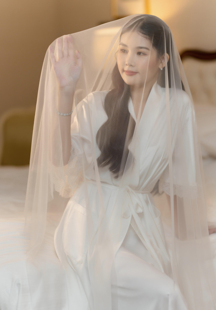 Đám cưới sang trọng của hoa hậu Ngân Anh và chồng MC nổi tiếng - 7