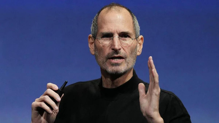 Đôi xăng đan cũ của Steve Jobs được bán với mức giá không tưởng - 1