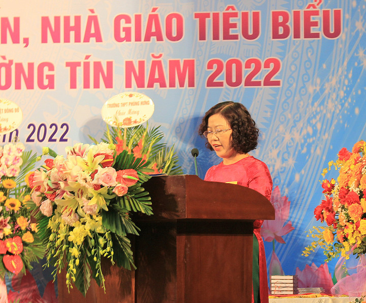 Hà Nội: Huyện Thường Tín tuyên dương các nhà giáo tiêu biểu năm 2022 - 5