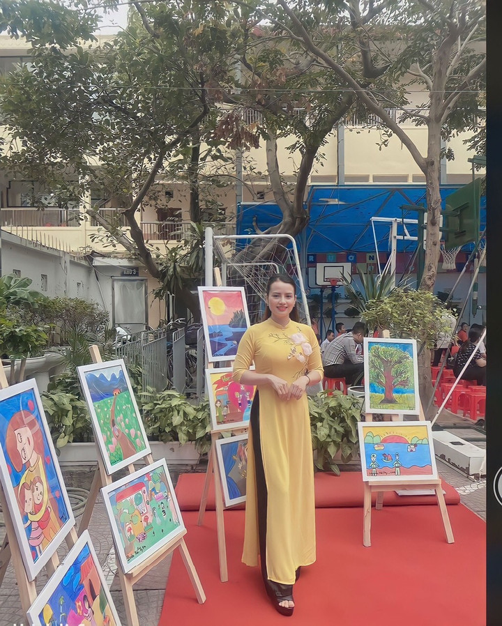 Hà Nội: Thầy trò trường Tiểu học Trưng Trắc tưng bừng đón mừng ngày 20/11 - 7