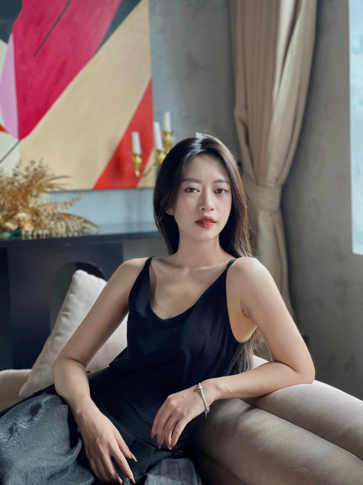 Dàn mỹ nữ Nóng cùng World Cup 2022 khoe sắc trong trang phục 32 đội tuyển - 33