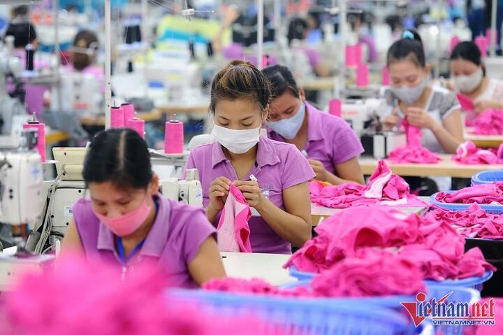 Thưởng Tết Quý Mão 2023: Nỗ lực giữ tháng lương thứ 13 - 1