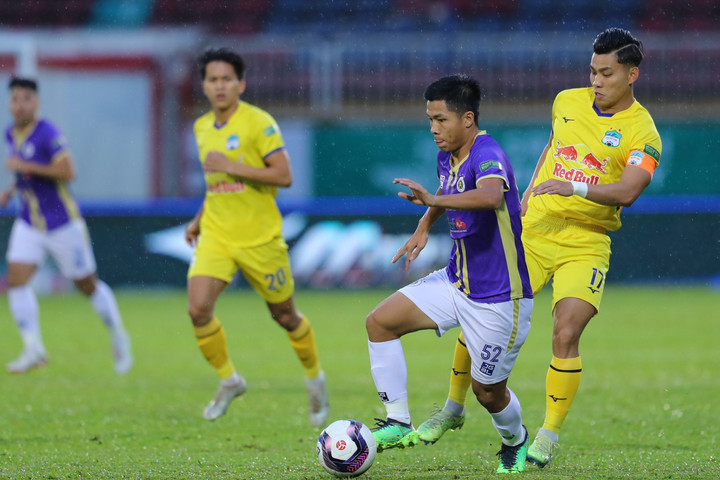 Trực tiếp bóng đá HAGL 1-1 Hà Nội FC: Văn Thanh ghi bàn - 2