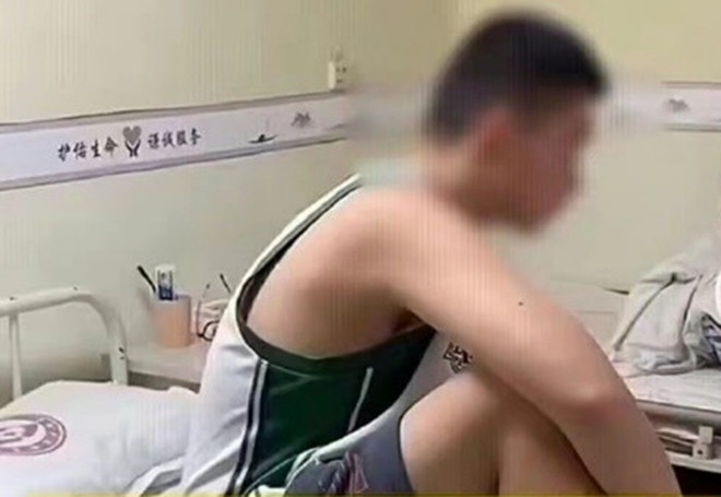 Hoang tưởng tất cả nữ sinh trong lớp thích mình, nam sinh bỏ học vì áp lực - 1