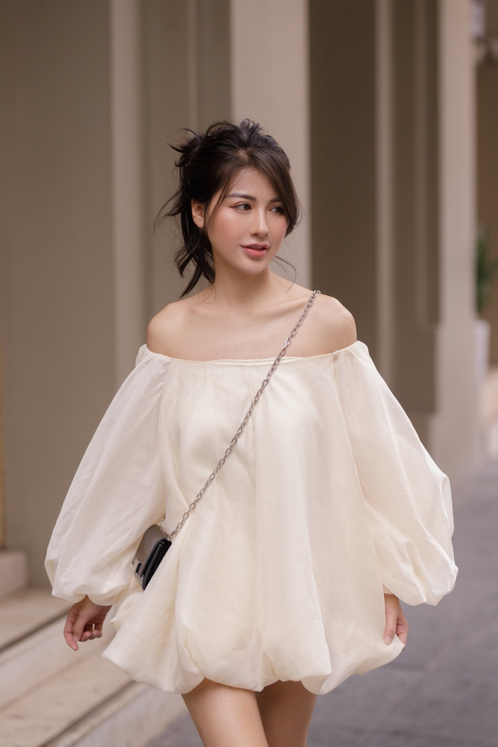 Dàn mỹ nữ Nóng cùng World Cup 2022 khoe sắc trong trang phục 32 đội tuyển - 48