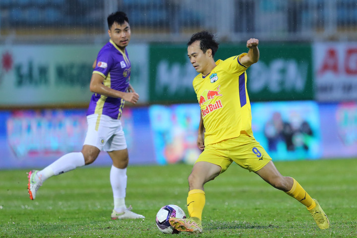 Trực tiếp bóng đá HAGL 1-1 Hà Nội FC: Văn Thanh ghi bàn - 3