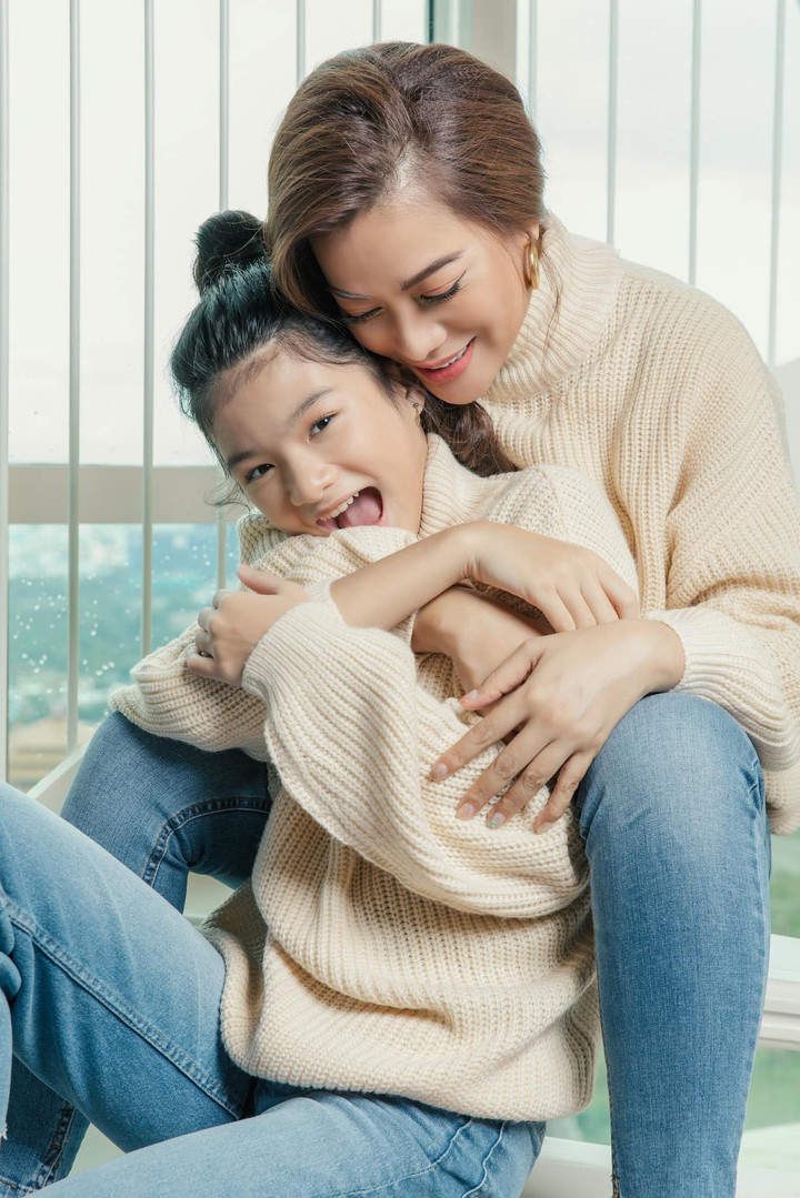 Sao Việt 21/11: Con gái 14 tuổi của Trương Ngọc Ánh ngày càng ra dáng mỹ nhân - 2