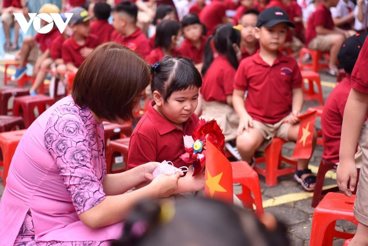 'Hơn 20 năm dạy học chưa đầy 8 triệu đồng/tháng, công việc ngày càng quá tải' - 1