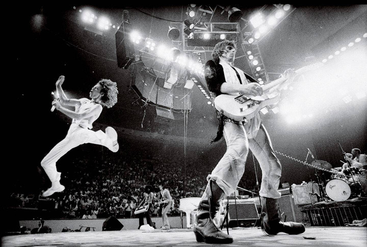 Tác giả 'bức ảnh thế kỷ' Messi chơi cờ cùng Ronaldo là ai? - 3