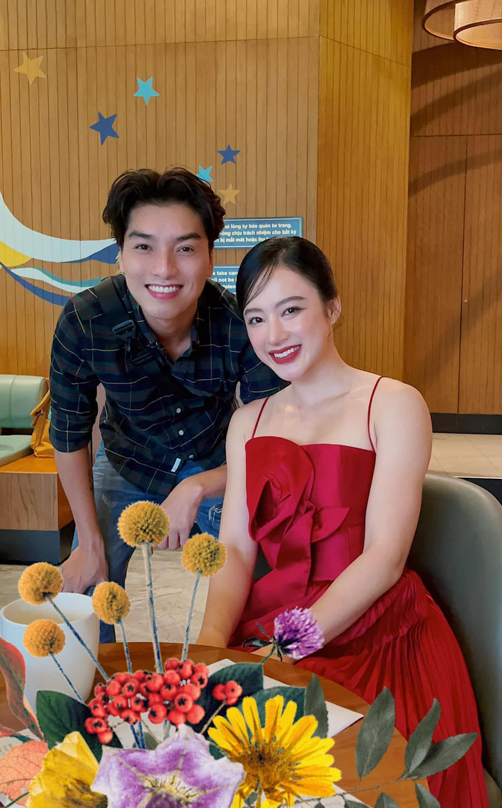 Sao Việt 22/11: Hoa hậu Hà Kiều Anh khoe mẹ ruột trẻ đẹp - 4