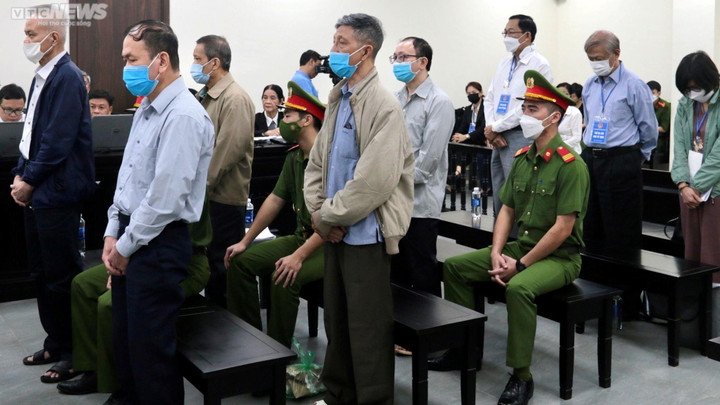 Cựu Chủ tịch HĐQT Công ty Dược Cửu Long khai lý do biển thủ hơn 3,8 triệu USD - 1