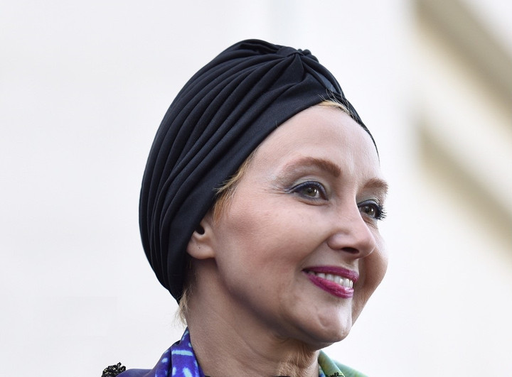 Iran bắt hai nữ diễn viên vì bỏ khăn trùm đầu - 2