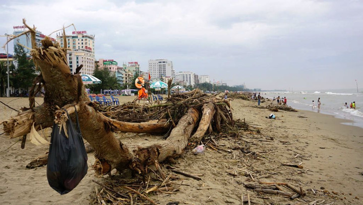 Nâng cao ý thức, tìm kiếm giải pháp xử lý rác thải tại các khu du lịch - 1