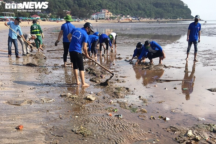 Nâng cao ý thức, tìm kiếm giải pháp xử lý rác thải tại các khu du lịch - 2
