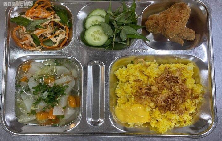 Học sinh iSchool Nha Trang ngộ độc 'khả năng do nhiễm khuẩn Salmonella' - 2