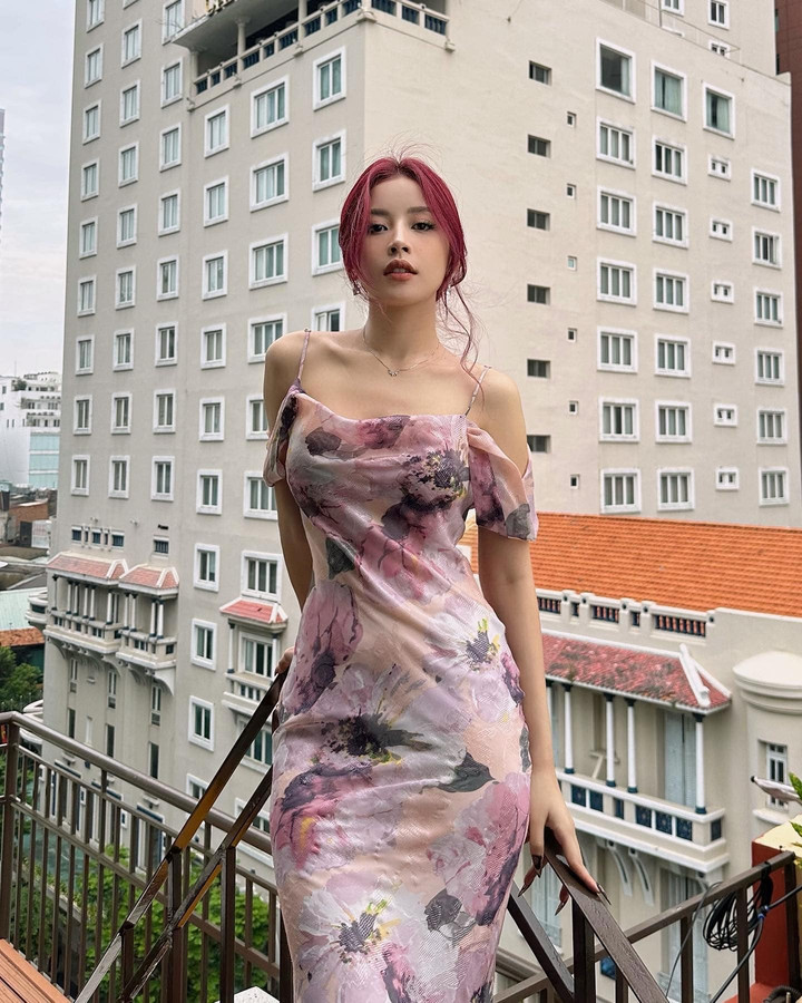 Sao Việt 23/11: Cô Xuyến 'Về nhà đi con' tay trong tay với trai trẻ - 9