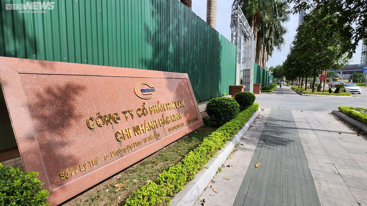 Cận cảnh trung tâm thương mại bỏ không trên khu 'đất vàng' ở TP Bắc Ninh - 10