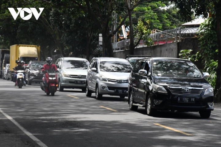 Những hình ảnh thương đau giữa tâm chấn trận động đất ở Indonesia - 14