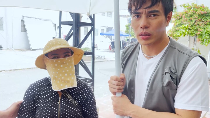 Lê Dương Bảo Lâm được mẹ chăm 'như em bé' trên phim trường - 1