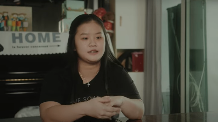 Nữ sinh quyết rời trường học để ở nhà chăm em nằm liệt giường đầy xúc động - 4