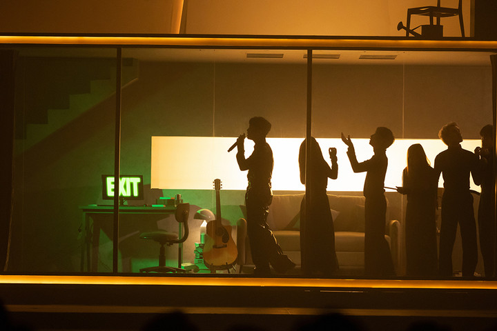 Grey D biểu diễn trên sân khấu 4D đầu tiên tại Việt Nam - 2