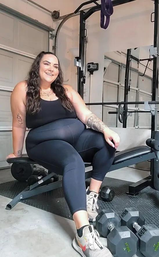 Cô gái nặng hơn 100 kg trở thành HLV thể hình nổi tiếng - 4