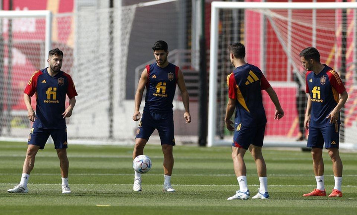 Hàng công kỳ lạ của đội tuyển Tây Ban Nha - 2