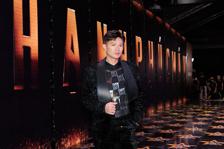 Vợ chồng O Sen 'dính như sam', Cát Phượng trẻ trung bất ngờ - 13