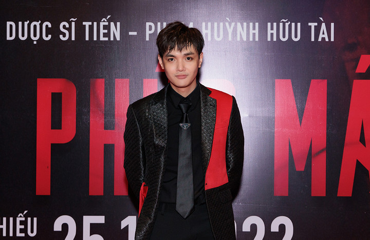 Vợ chồng O Sen 'dính như sam', Cát Phượng trẻ trung bất ngờ - 11