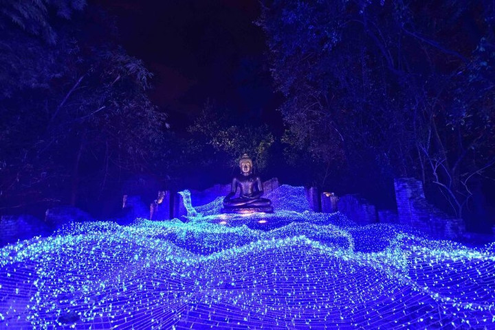 Lạc lối trong không gian lung linh tựa xứ sở thần tiên ở công viên Thái Lan - 8