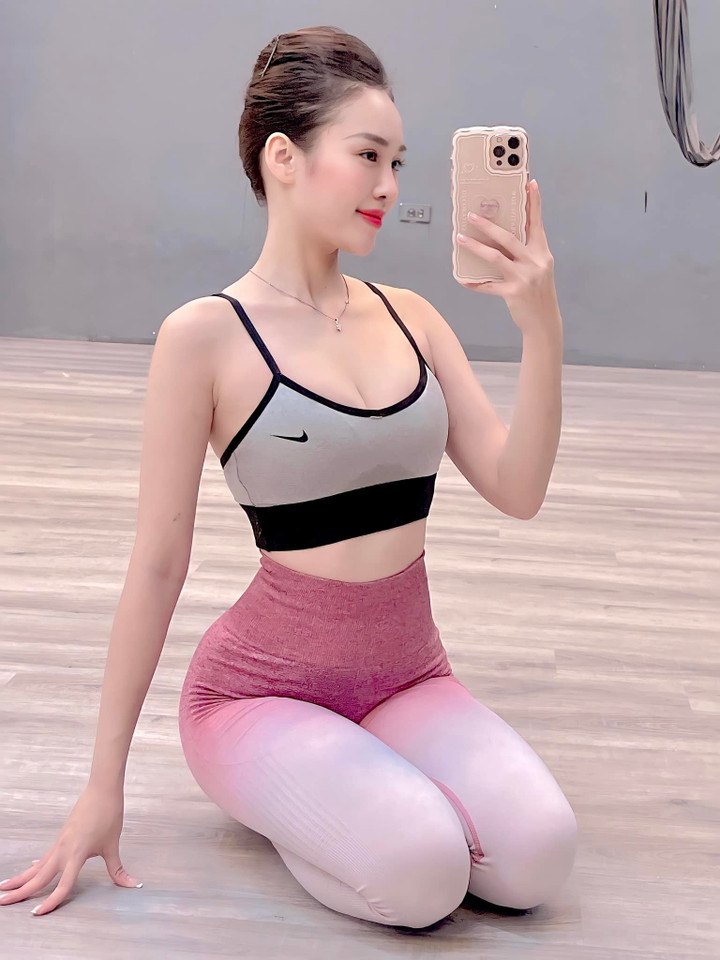 Người đẹp Nóng cùng World Cup dự đoán Thụy Sĩ thắng Cameroon - 8