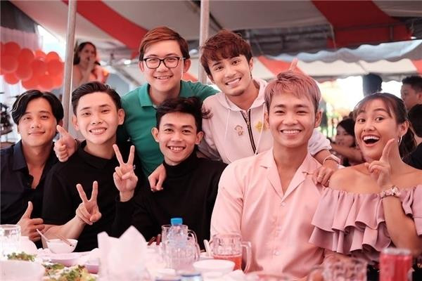 Khoe ảnh cưới, vợ chồng Lê Dương Bảo Lâm khiến người hâm mộ bật cười - 8