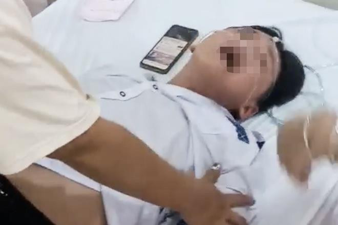 2 học sinh lớp 6 ở Tây Ninh lên cơn co giật khi ăn kẹo người lạ cho - 1