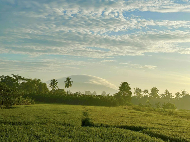 Sau núi Bà Đen, mây hình ‘đĩa bay’ cực hiếm lại xuất hiện ở núi Chứa Chan - 1