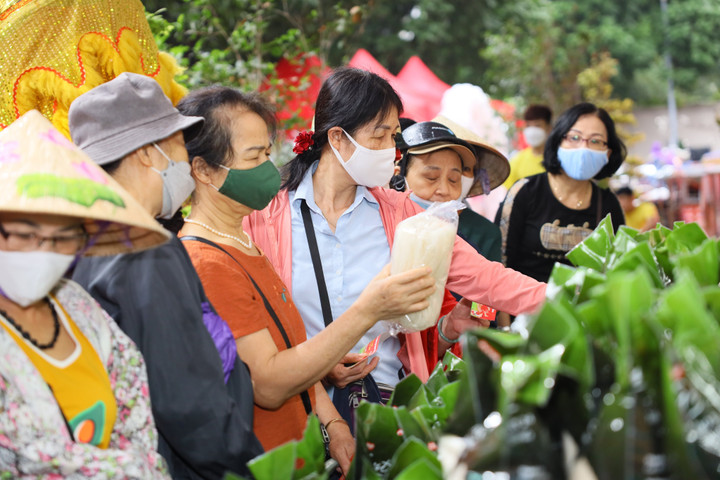 Co.op Food khởi động mùa kinh doanh Tết 2023, giảm giá hàng trăm mặt hàng - 2