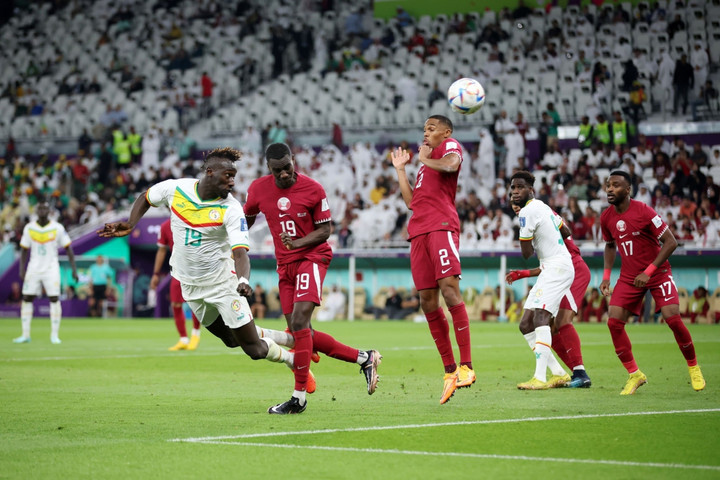 Trực tiếp bóng đá Qatar 1-3 Senegal: Bàn thắng lịch sử của Qatar - 2