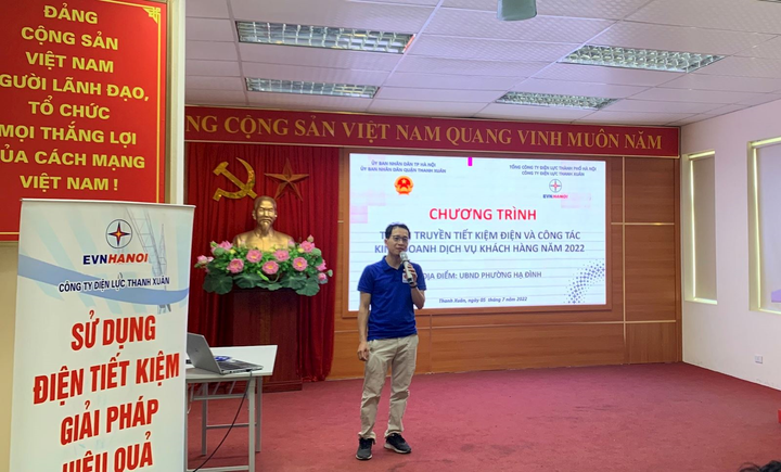 EVNHANOI tăng cường tổ chức tuyên truyền về bảo vệ hành lang an toàn lưới điện - 3